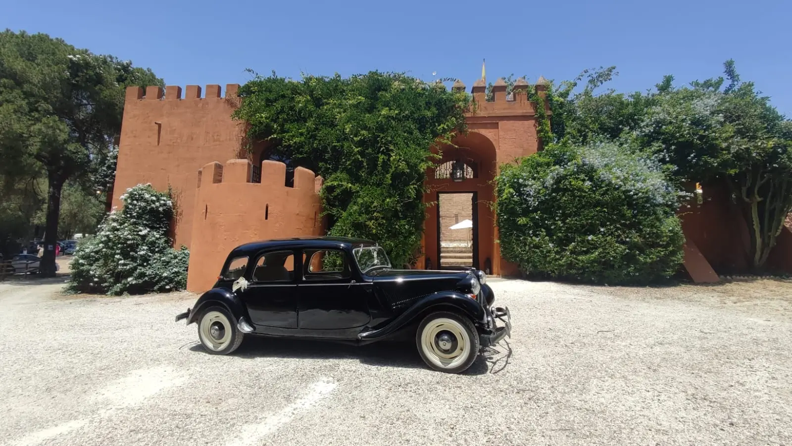 Citroën 11 6 ventanas 1949 - Coche clásico para alquiler en bodas Sevilla - Imagen 4 de 7