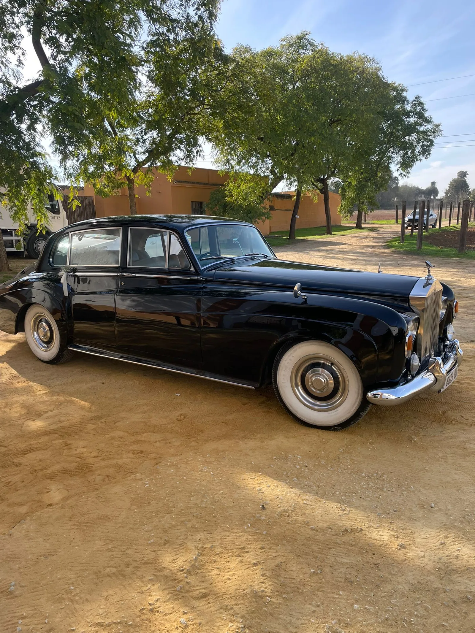 Rolls-Royce Silver Cloud LWB Carroceria larga 1963 - Coche clásico para alquiler en bodas Sevilla - Imagen 4 de 4