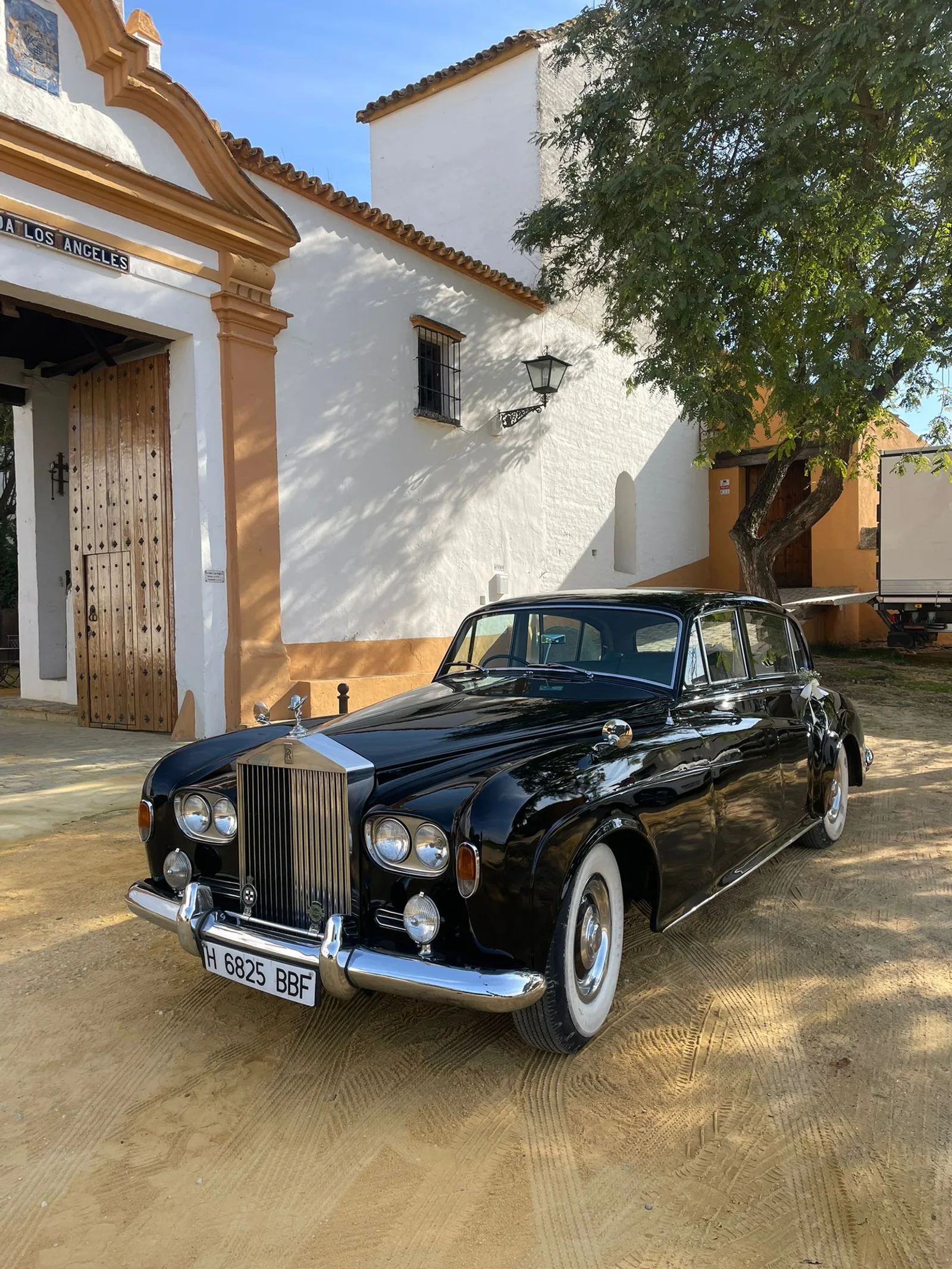 Rolls-Royce Silver Cloud LWB Carroceria larga 1963 - Coche clásico para alquiler en bodas Sevilla - Imagen 1 de 4