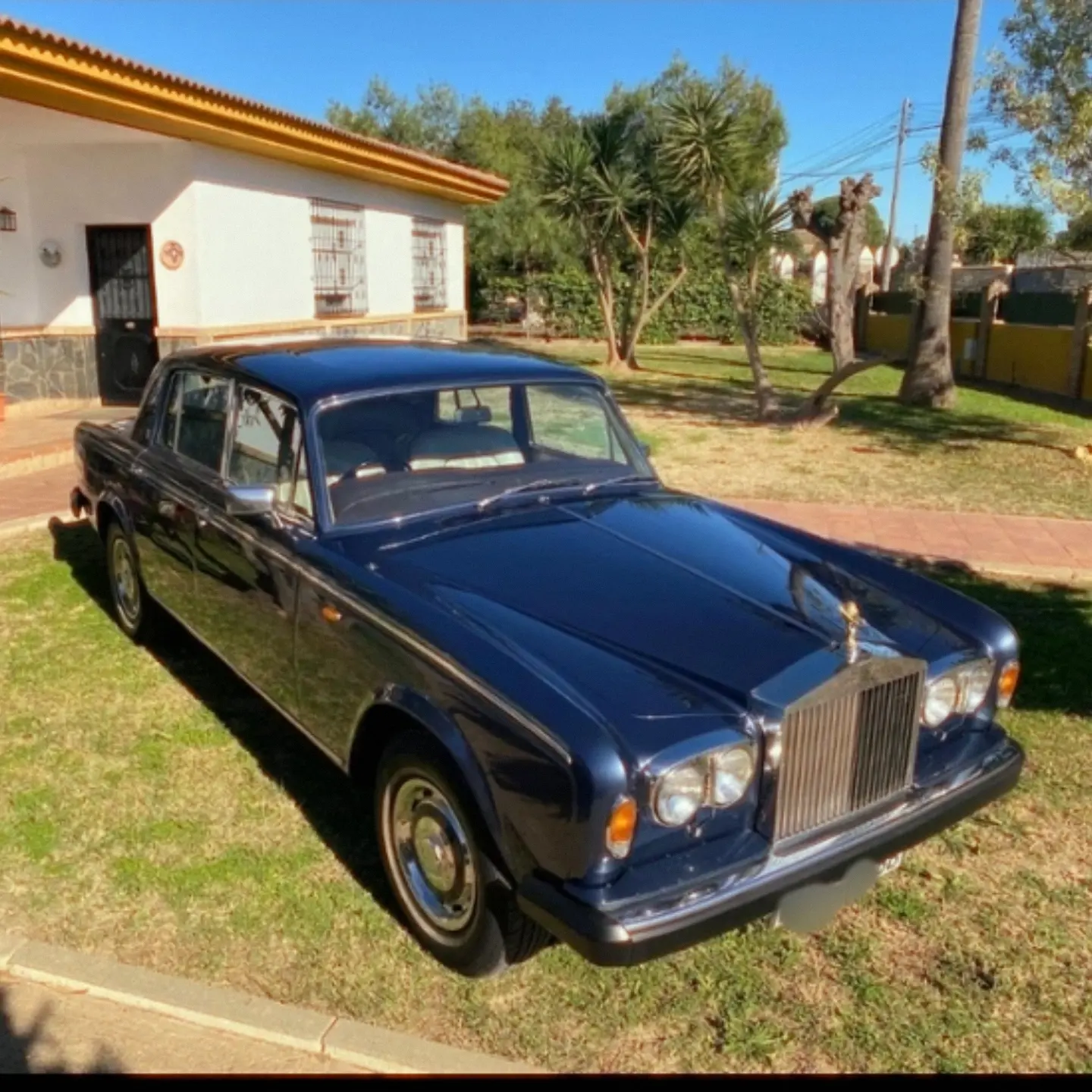 Rolls-Royce Silver Shadow 1978 - Coche clásico para alquiler en bodas Sevilla - Imagen 3 de 7
